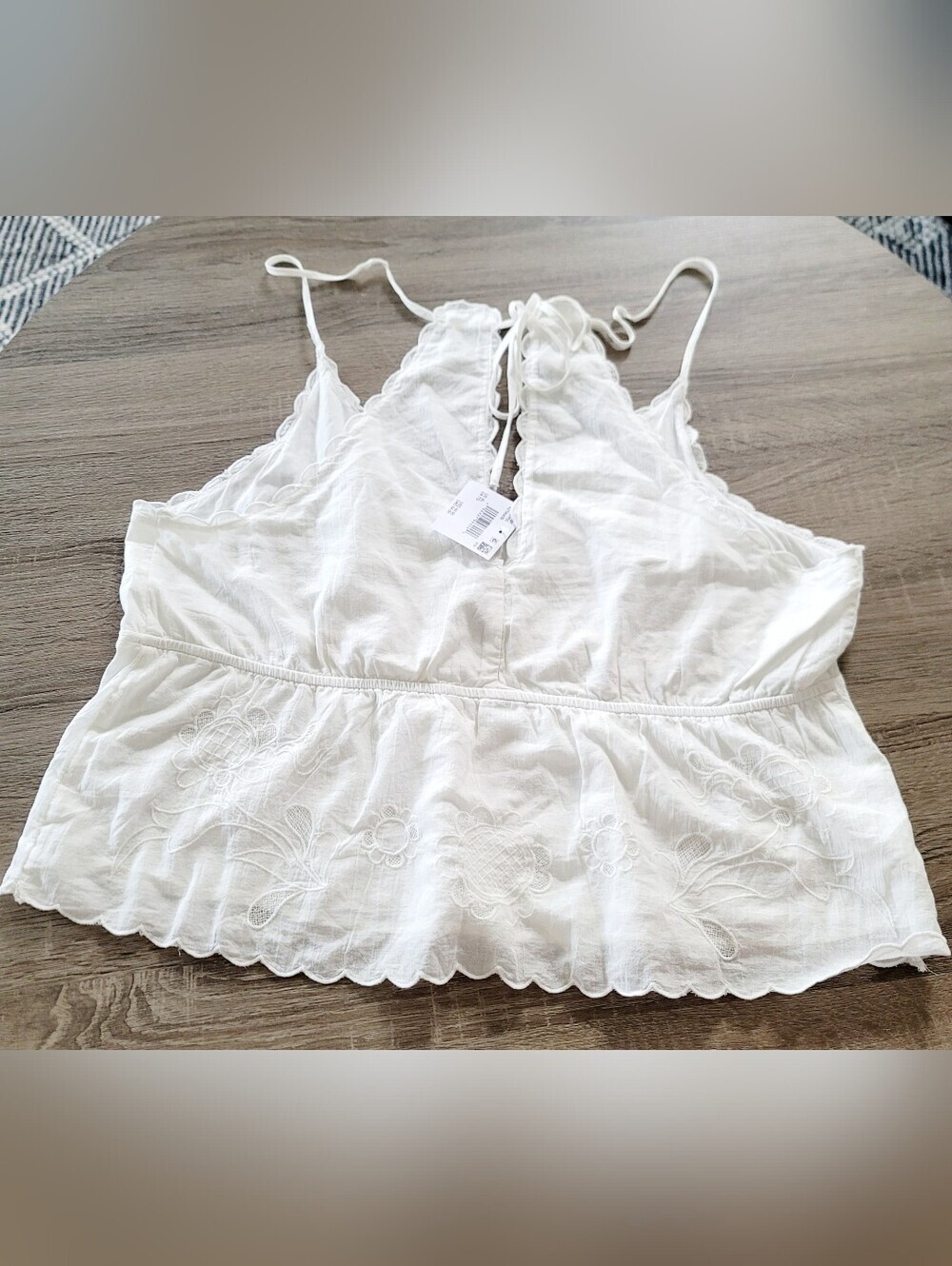 *NWT* American Eagle 100% Cotton V-Neck Embroidered Halter Top. Sz XL - Picture 3 of 7